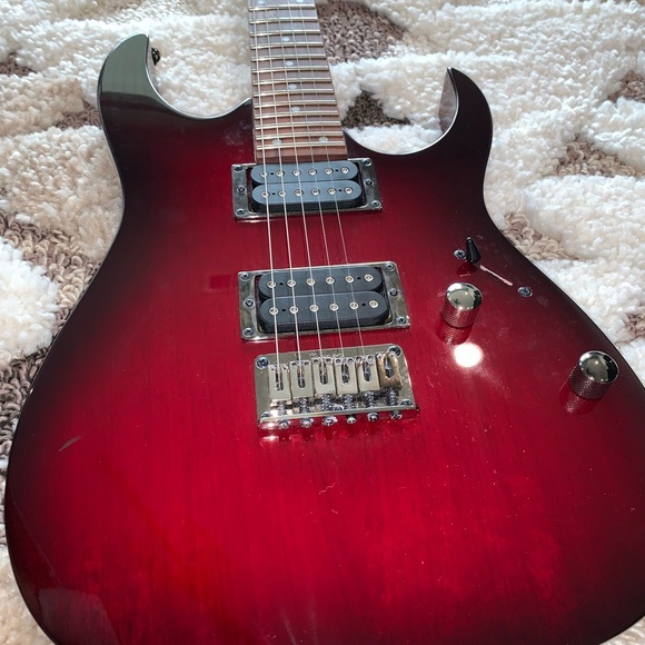 Ibanez 6 string electric guitar - Picture 2 of 7